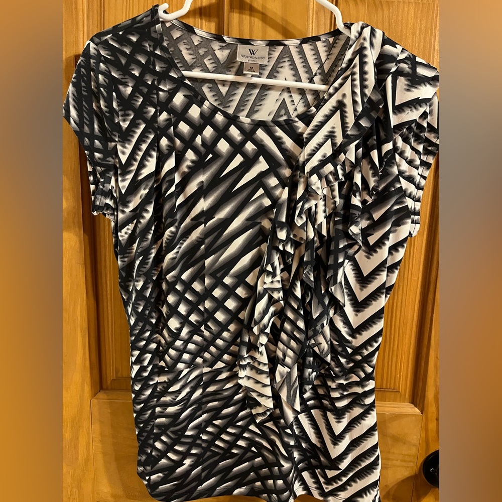 Women’s Worthington Geometric Black and White Blouse Size Medium